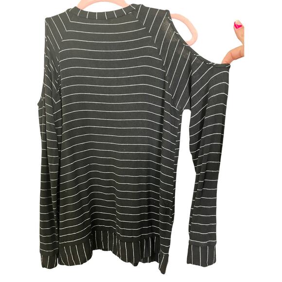 Design Lab Lord & Taylor black white stripe cold shoulder knit Medium - Picture 2 of 4